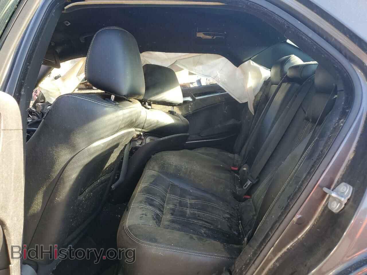 2019 CHRYSLER 300 - VIN: 2C3CCABG2KH515962 - Фото 10