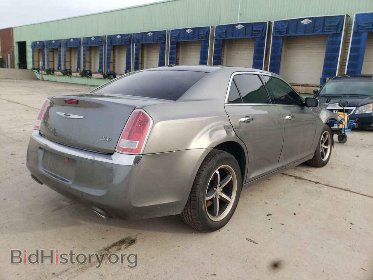 2011 CHRYSLER 300 - VIN: 2C3CA5CG2BH564686 - Фото 4