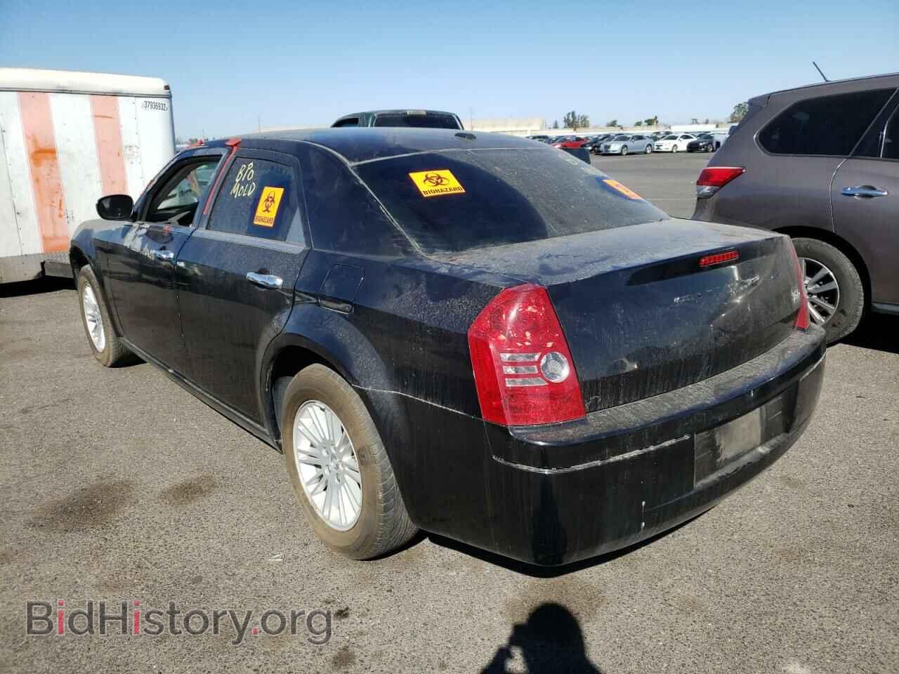 2010 CHRYSLER 300 - VIN: 2C3CA5CV5AH284385 - Фото 3