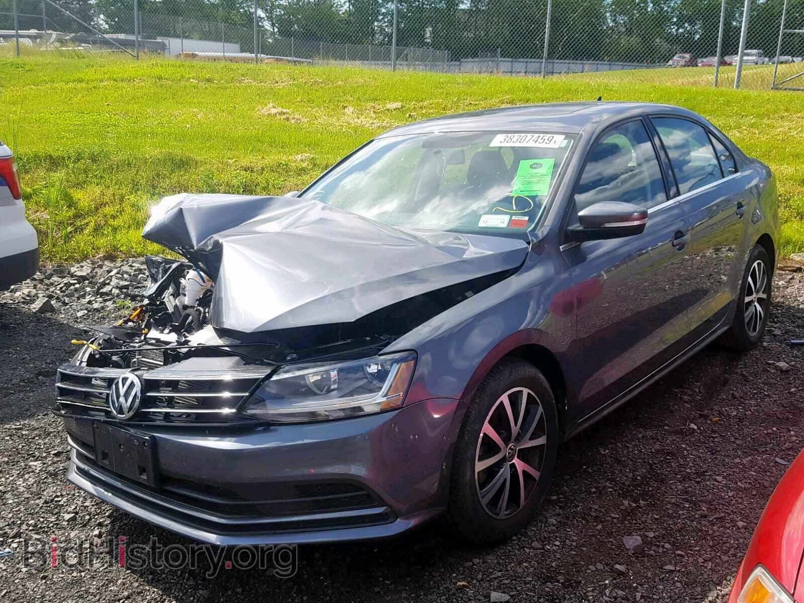 2017 VOLKSWAGEN JETTA - VIN: 3VWDB7AJXHM266868 - Фото 2