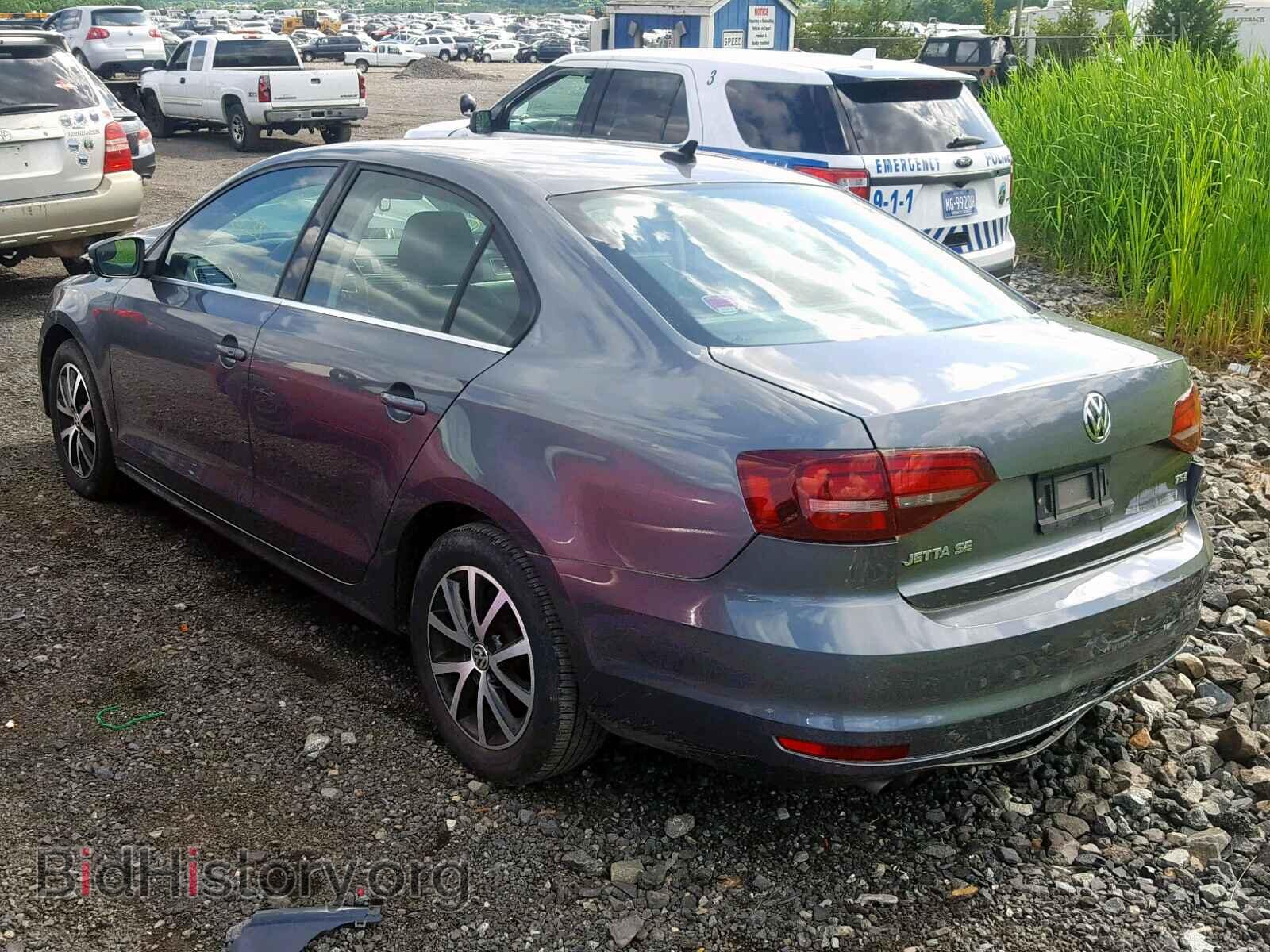 2017 VOLKSWAGEN JETTA - VIN: 3VWDB7AJXHM266868 - Фото 3