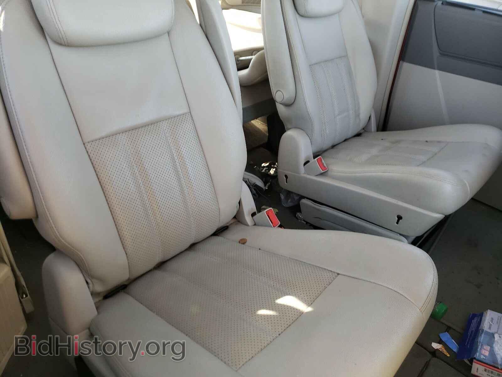 2009 CHRYSLER MINIVAN - VIN: 2A8HR54119R676557 - Фото 6