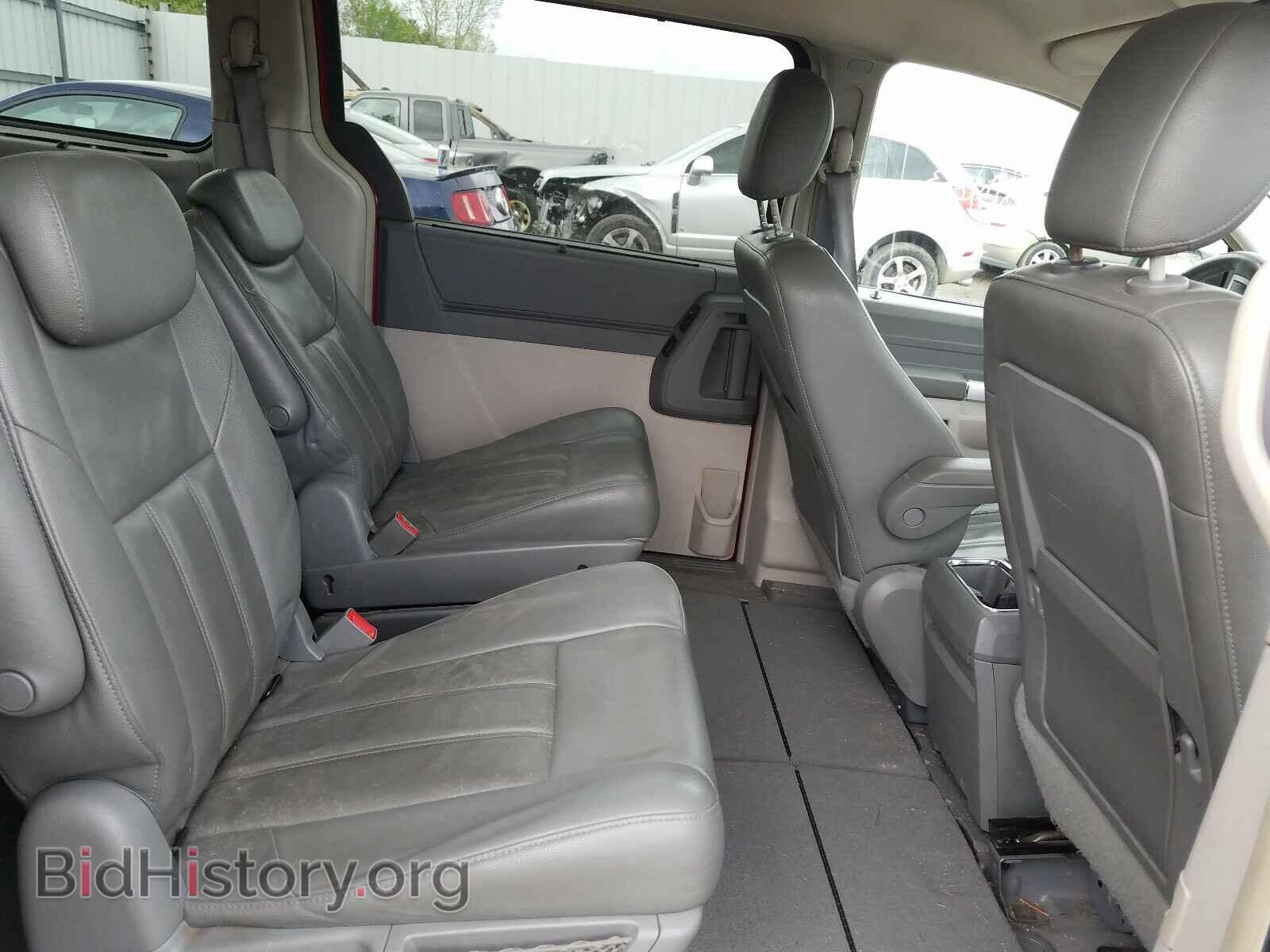 2008 CHRYSLER MINIVAN - VIN: 2A8HR54P78R699733 - Фото 6