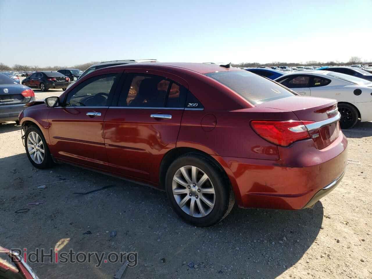 2013 CHRYSLER 200 - VIN: 1C3CCBCG3DN607676 - Фото 2