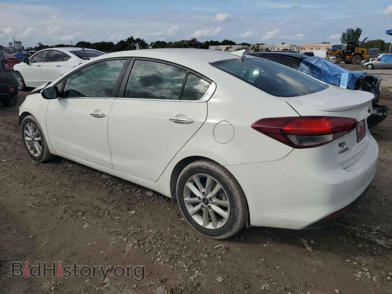 2017 KIA FORTE - VIN: 3KPFL4A72HE115965 - Фото 2