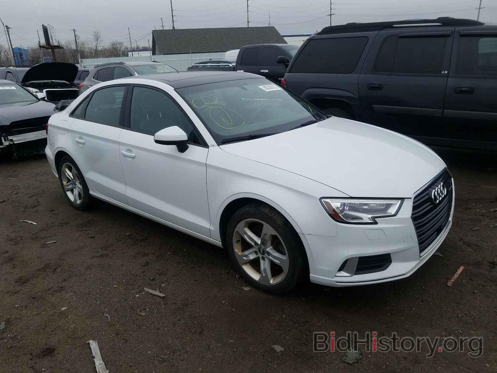 Photo WAUAUHFF9J1019965 - AUDI A3 2018