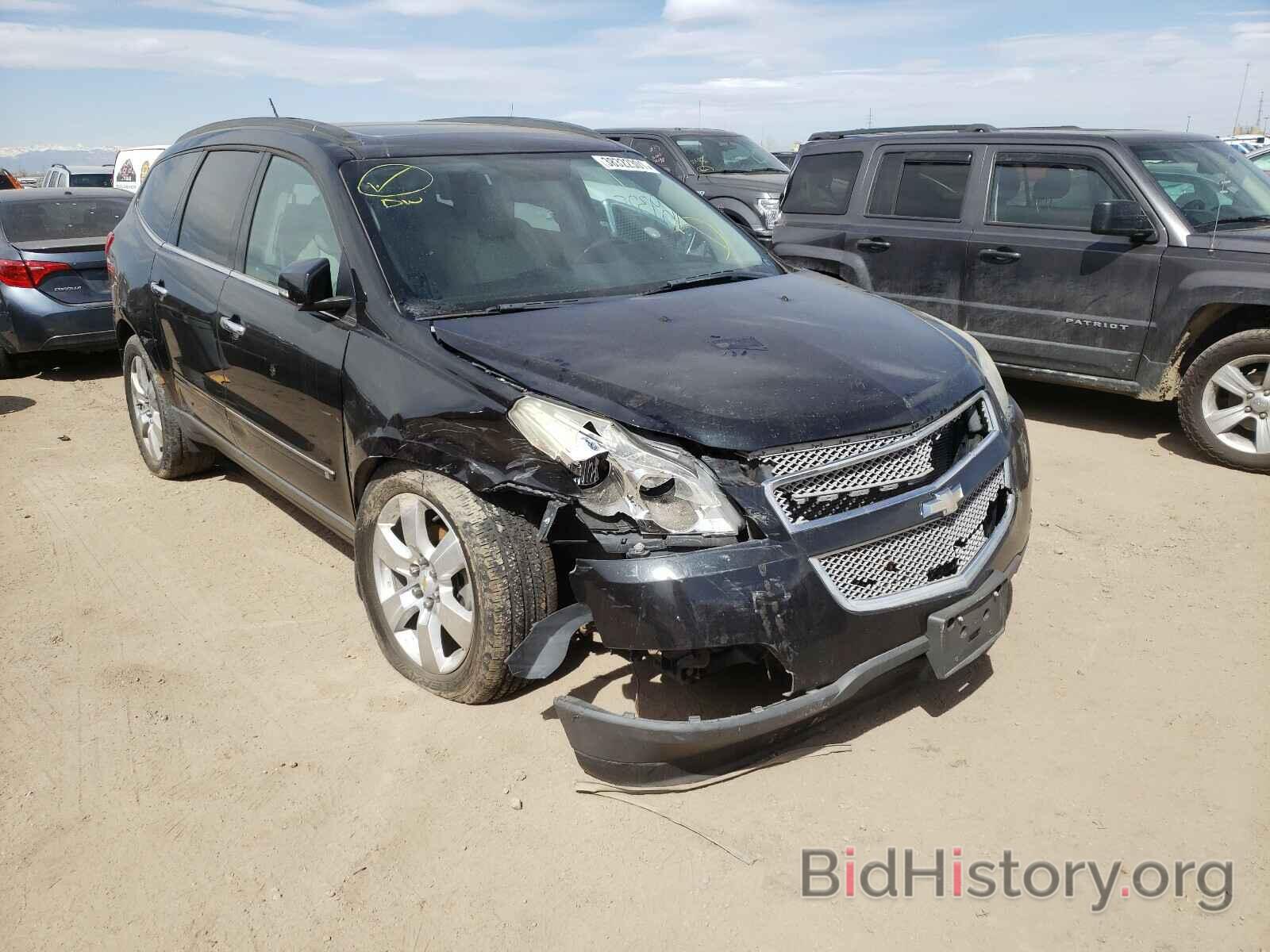 Photo 1GNLVHED1AS123618 - CHEVROLET TRAVERSE 2010