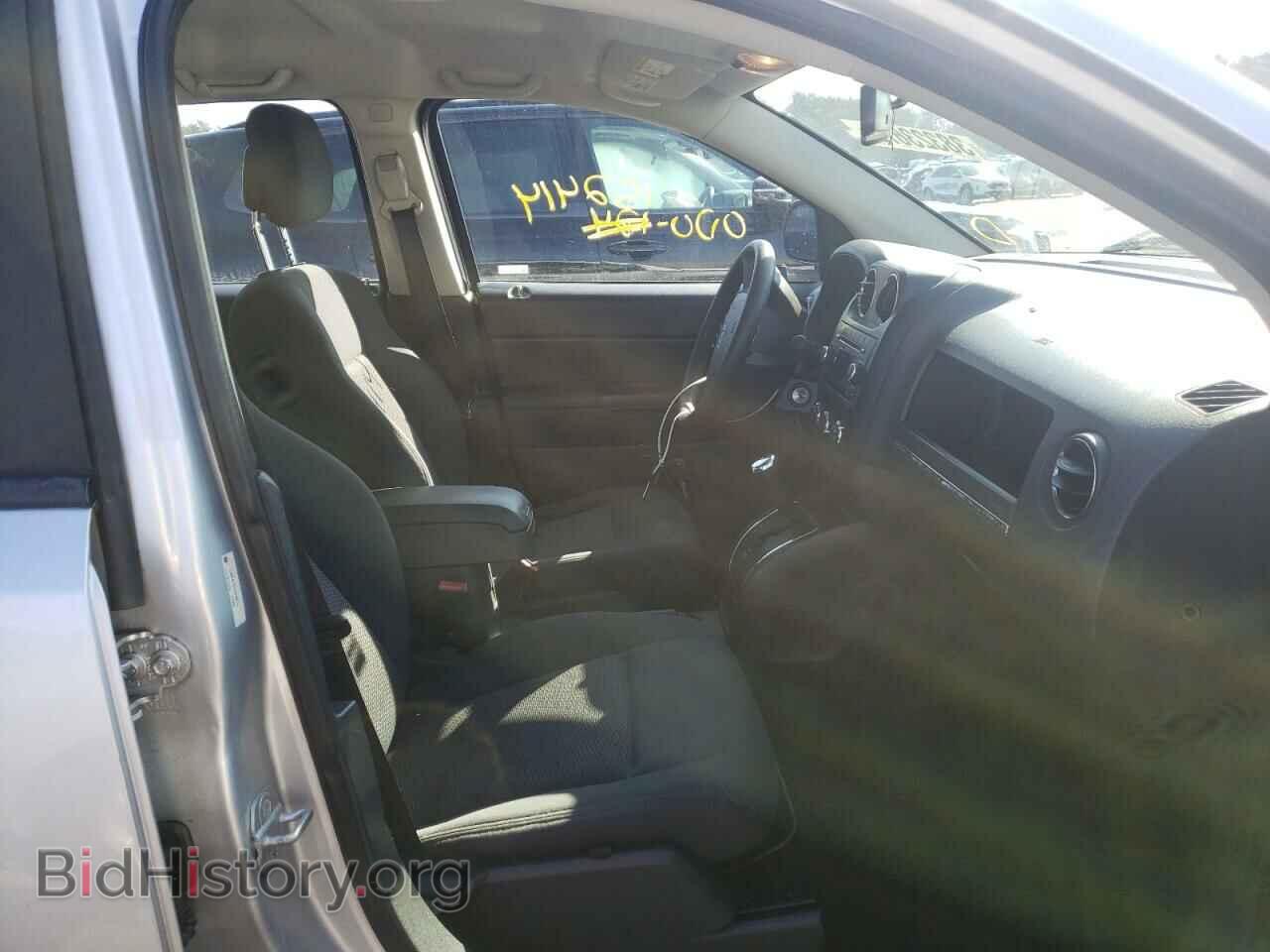 2010 JEEP COMPASS - VIN: 1J4NF4FB2AD649615 - Photo 5