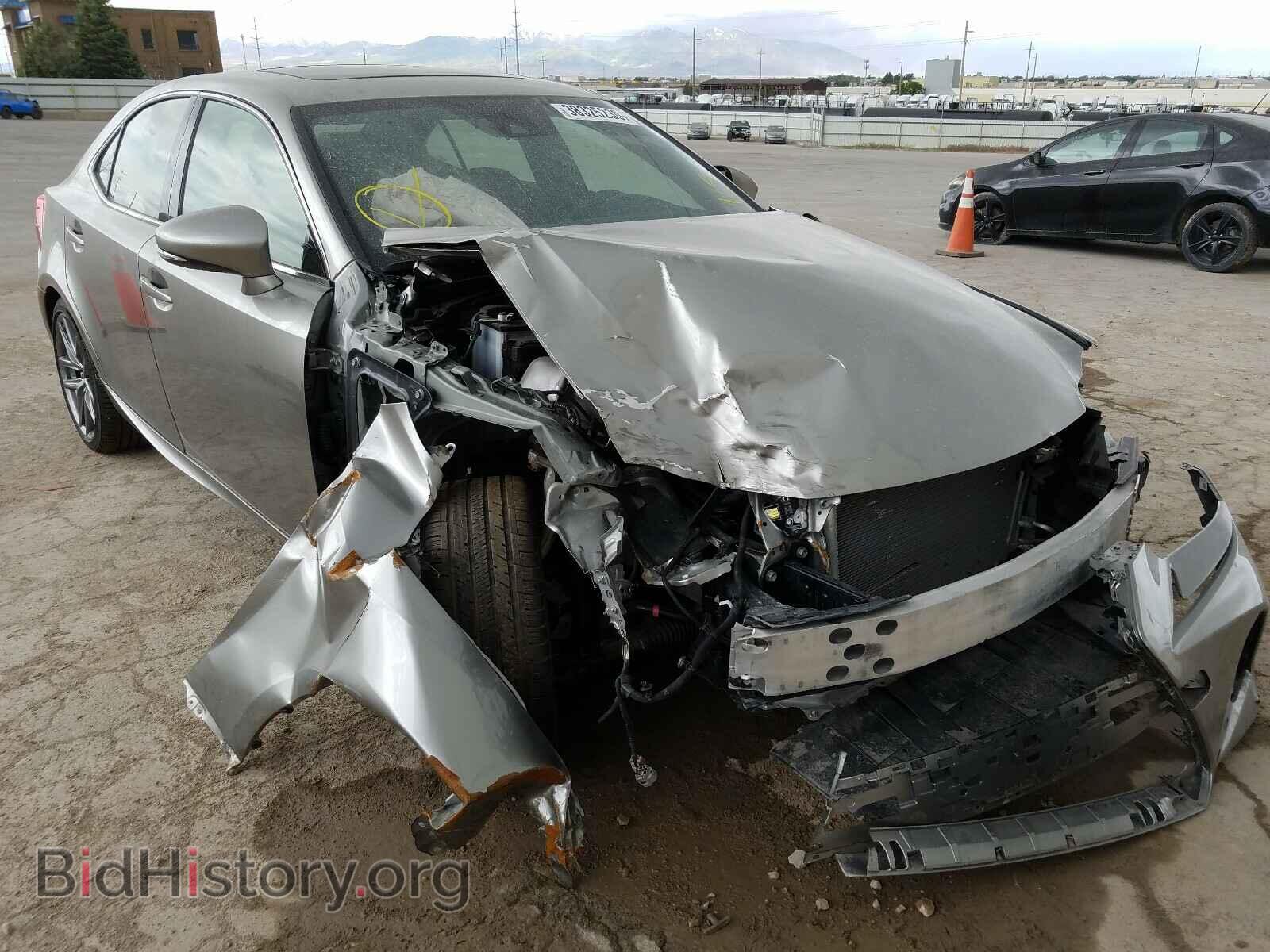 Photo JTHCM1D2XH5015752 - LEXUS IS 2017