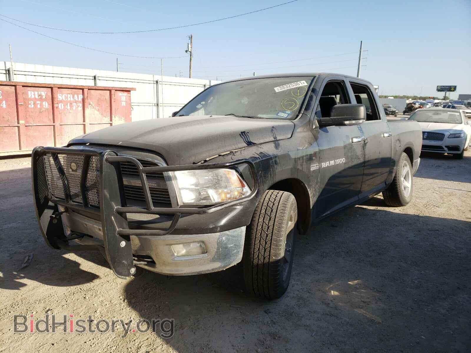 2011 DODGE RAM 1500 - VIN: 1D7RB1CT0BS611737 - Фото 2
