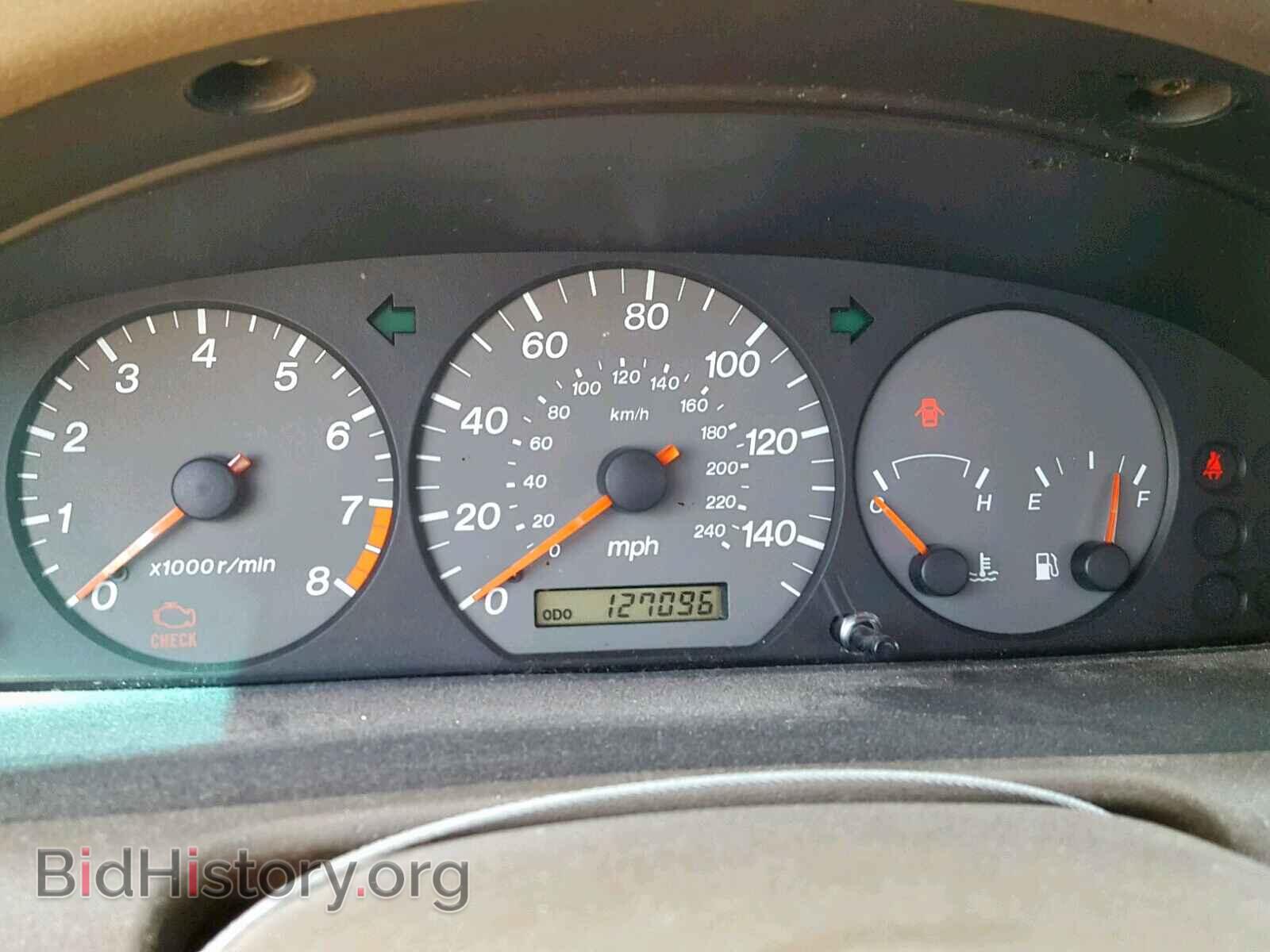 2000 MAZDA 626 - VIN: 1YVGF22D5Y5141681 - Фото 8