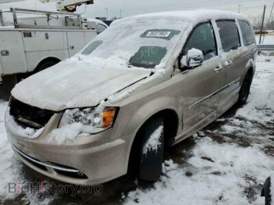 2015 Chrysler MINIVAN TOWN & COU, светло-коричневый — VIN 2C4RC1CG8FR572462, Copart