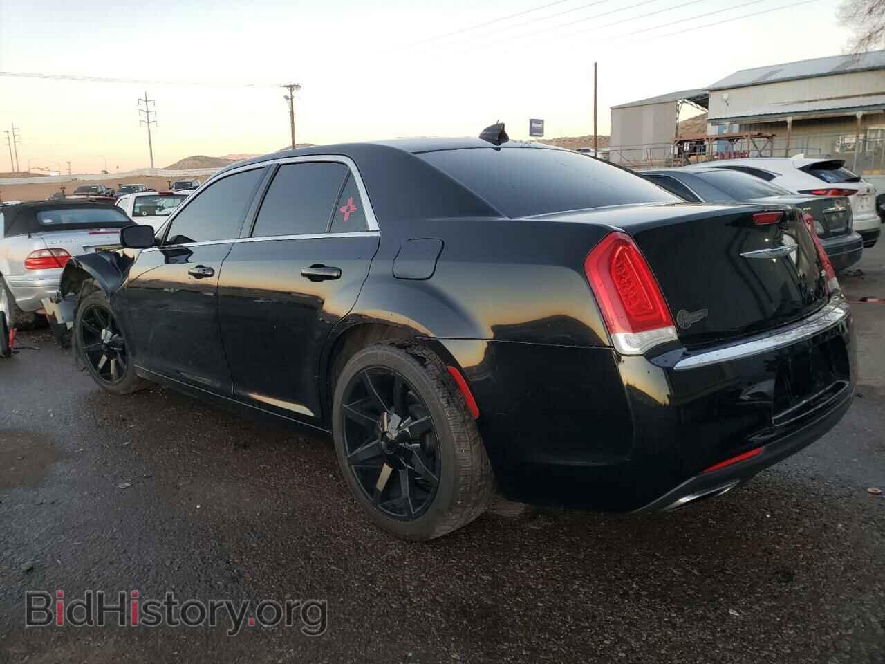 2016 CHRYSLER 300 - VIN: 2C3CCAAG2GH167606 - Фото 2
