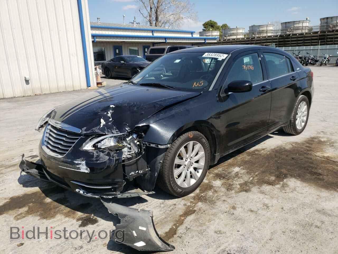 2013 CHRYSLER 200 - VIN: 1C3CCBBG9DN569470 - Фото 2