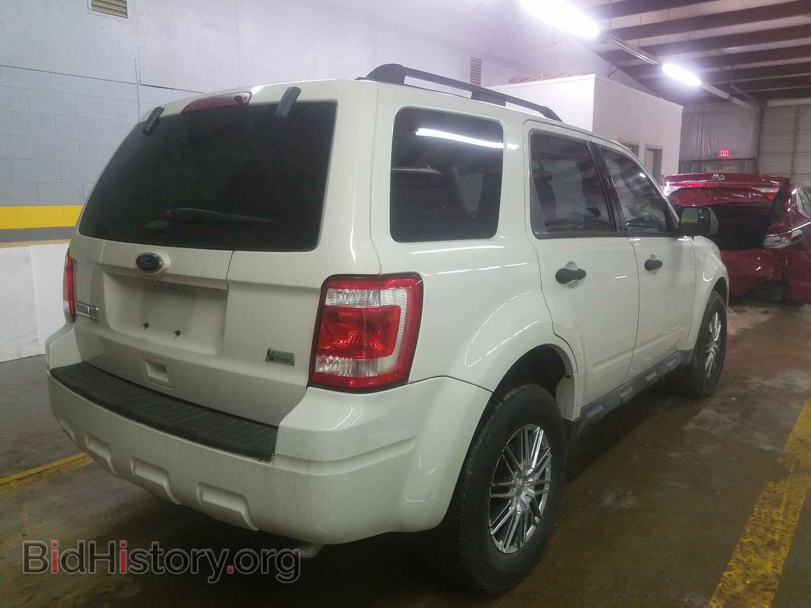 2011 FORD ESCAPE - VIN: 1FMCU0DG3BKB78951 - Фото 4
