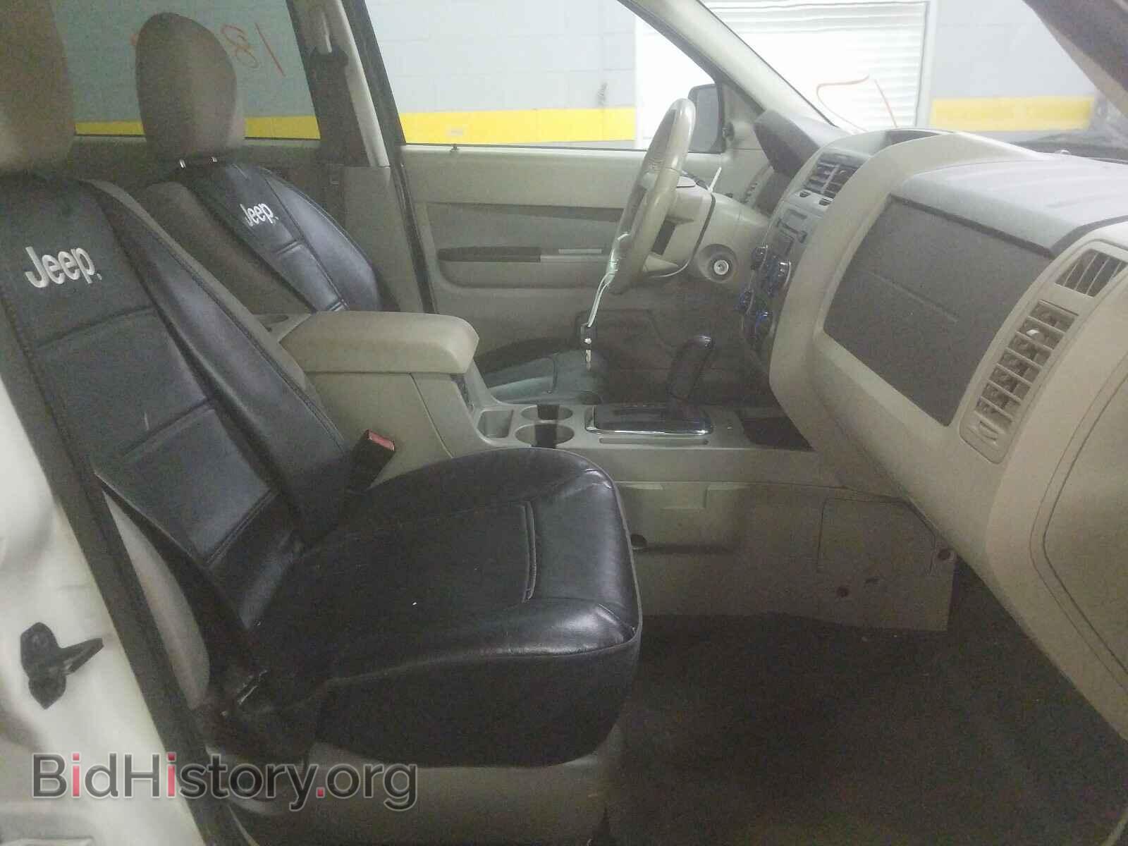 2011 FORD ESCAPE - VIN: 1FMCU0DG3BKB78951 - Фото 5