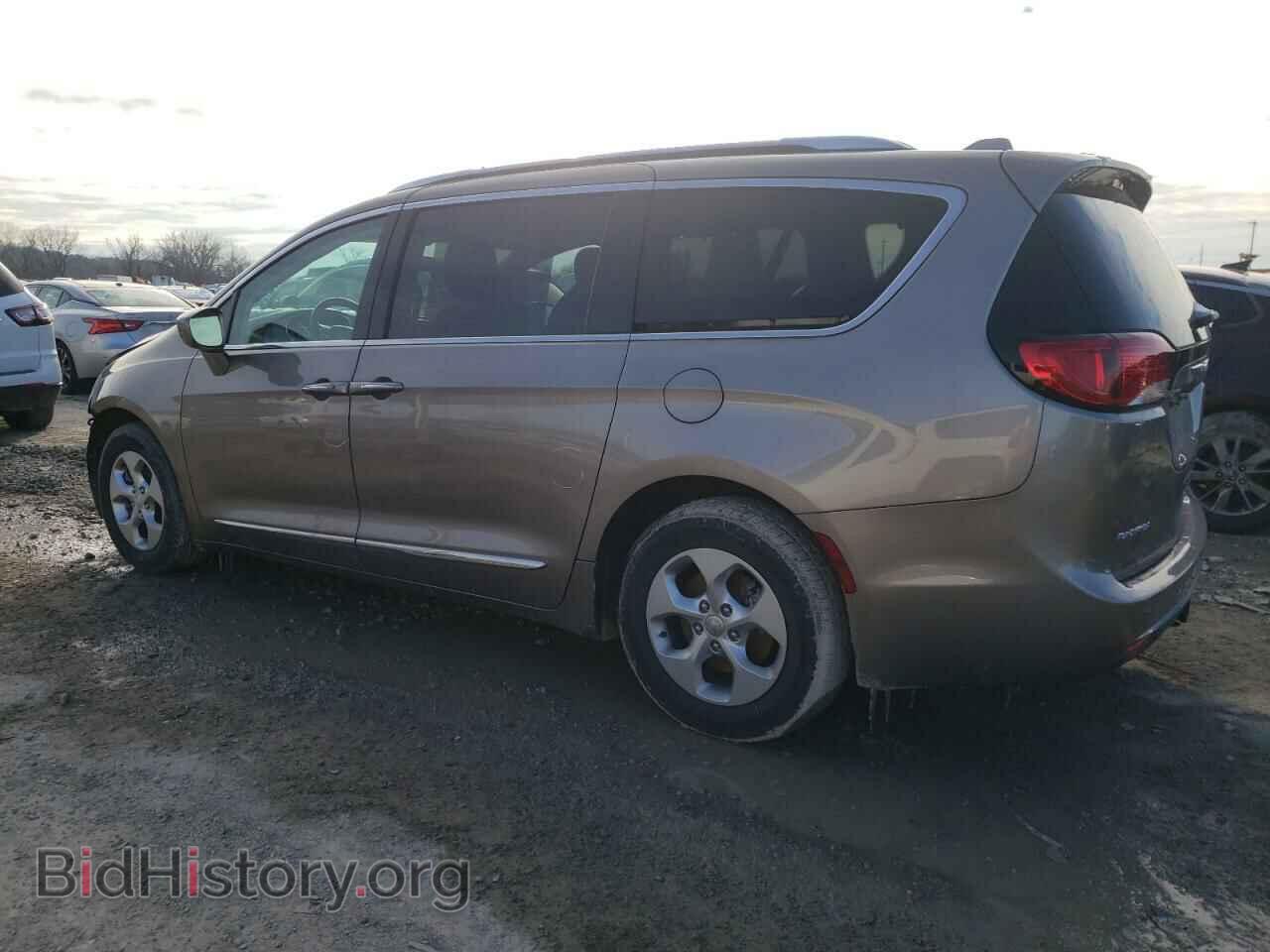 2017 CHRYSLER PACIFICA - VIN: 2C4RC1EG9HR537042 - Photo 2