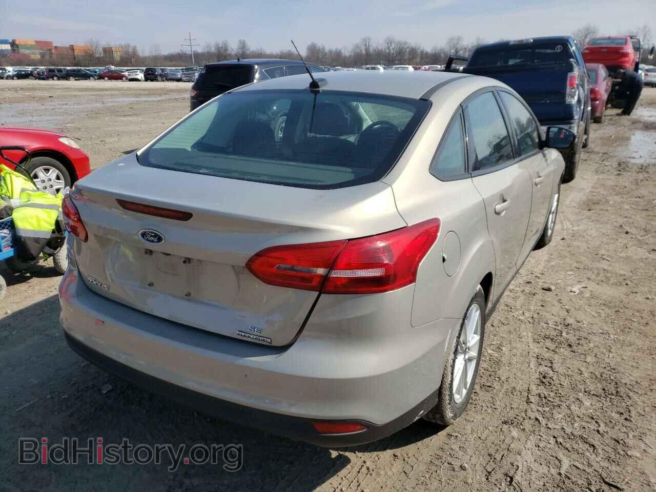 2016 FORD FOCUS - VIN: 1FADP3F2XGL390630 - Фото 4