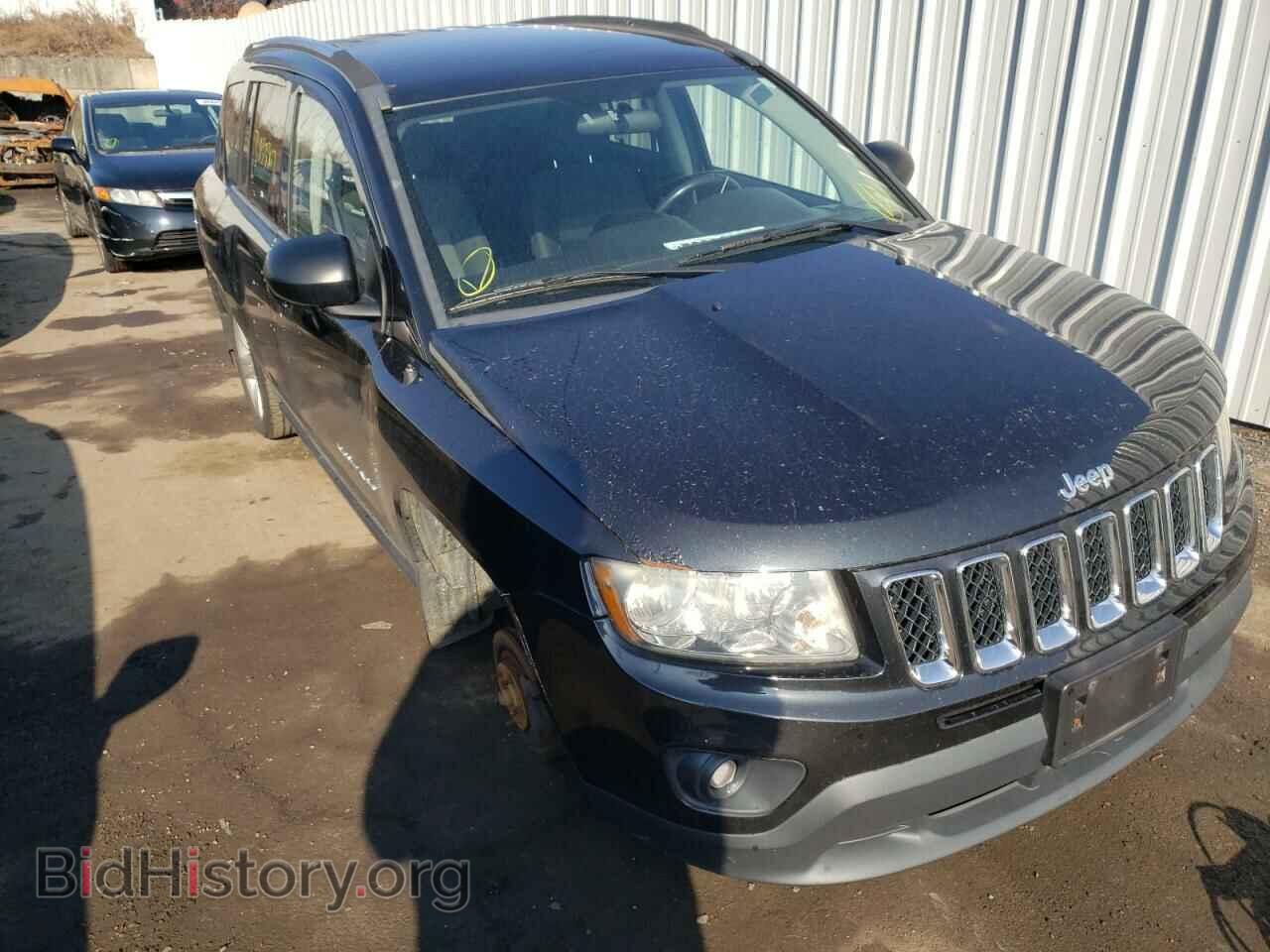 Photo 1J4NF1FBXBD225910 - JEEP COMPASS 2011