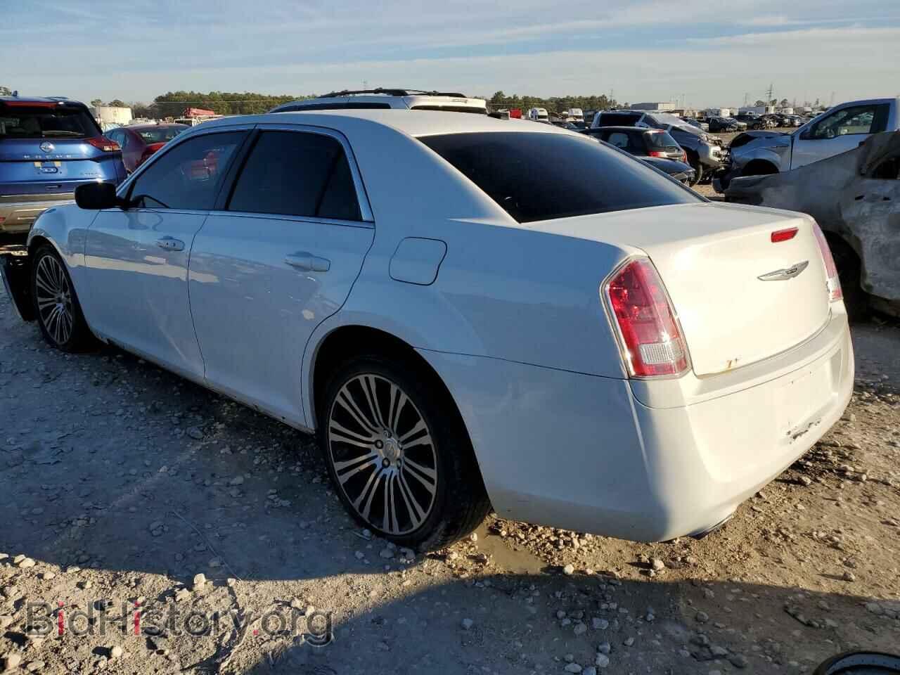 2012 CHRYSLER 300 - VIN: 2C3CCABG9CH213750 - Photo 2