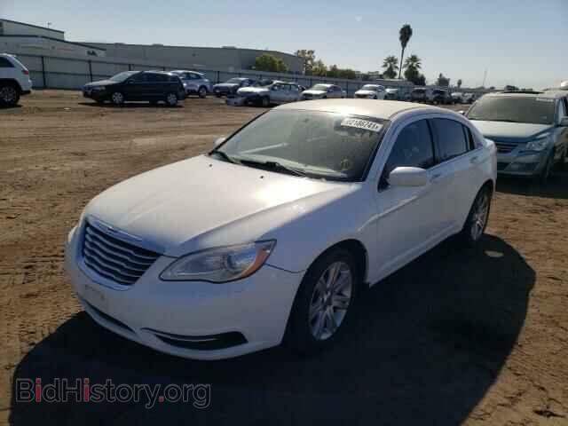 2013 CHRYSLER 200 - VIN: 1C3CCBAB4DN647837 - Photo 2