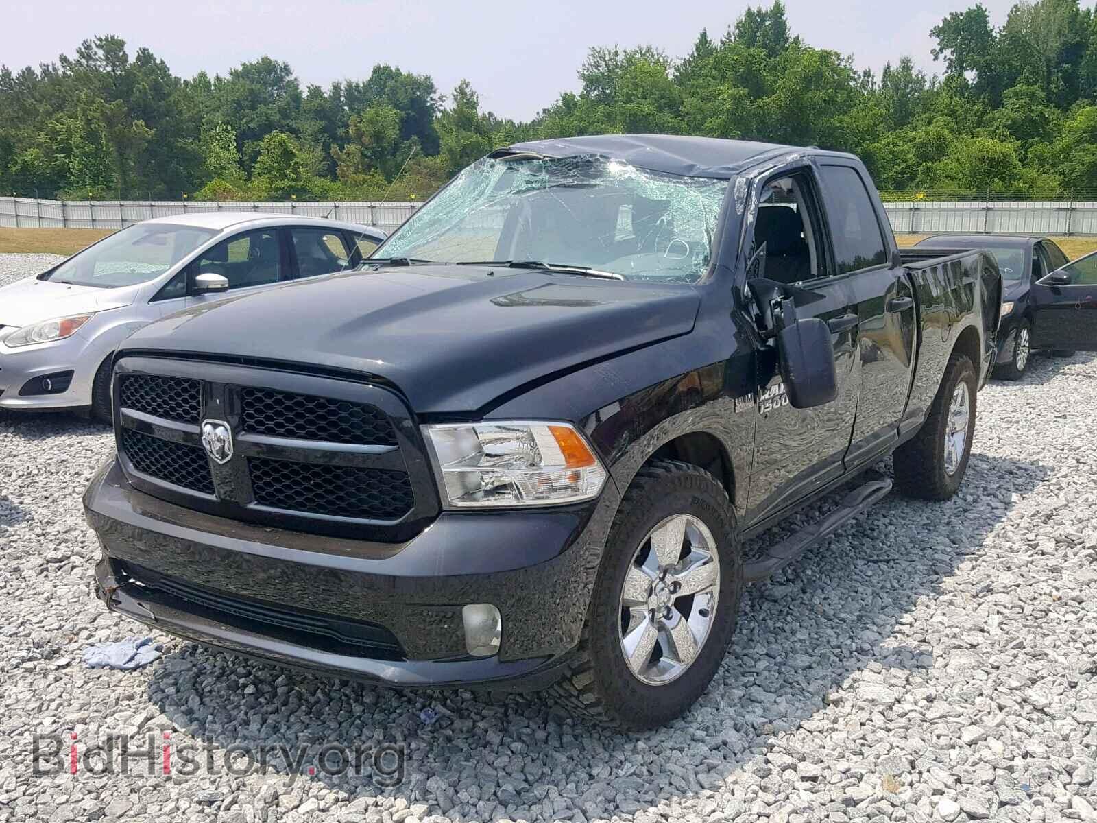 2018 RAM 1500 ST - VIN: 1C6RR6FT9JS280533 - Фото 2