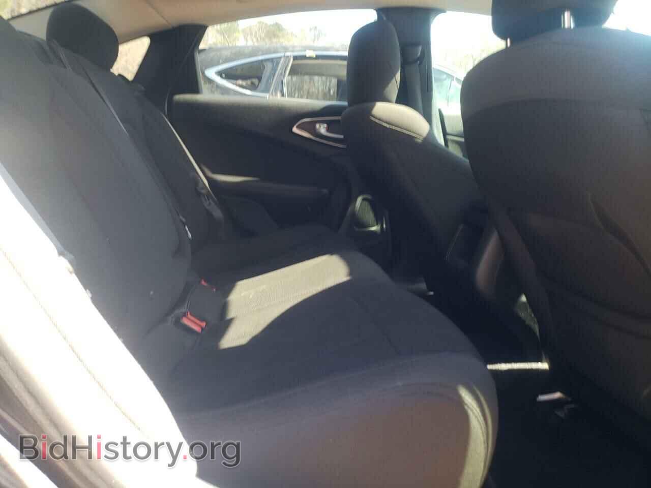 2016 CHRYSLER 200 - VIN: 1C3CCCAB8GN129191 - Фото 6