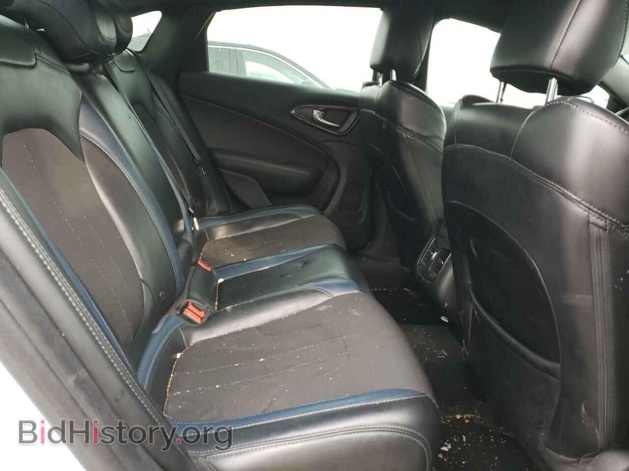 2016 CHRYSLER 200 - VIN: 1C3CCCBB8GN130470 - Фото 10