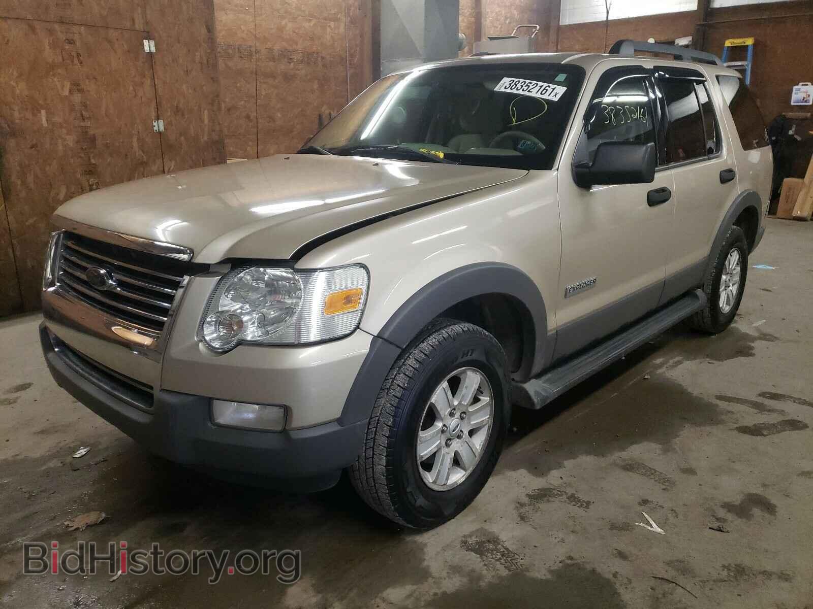 2006 FORD EXPLORER - VIN: 1FMEU73E56UB50435 - Фото 2