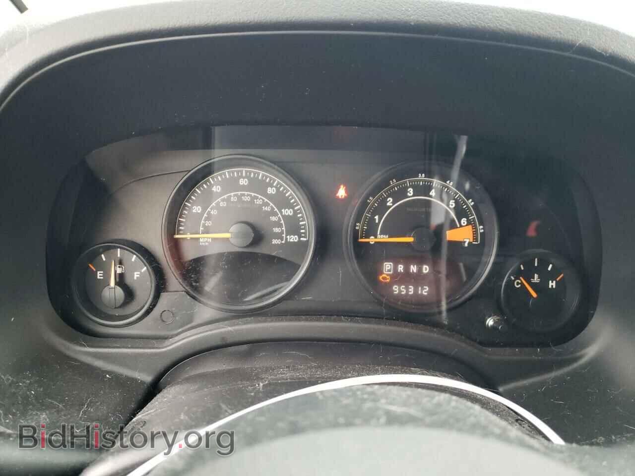 2014 JEEP COMPASS - VIN: 1C4NJCBB1ED893802 - Photo 9