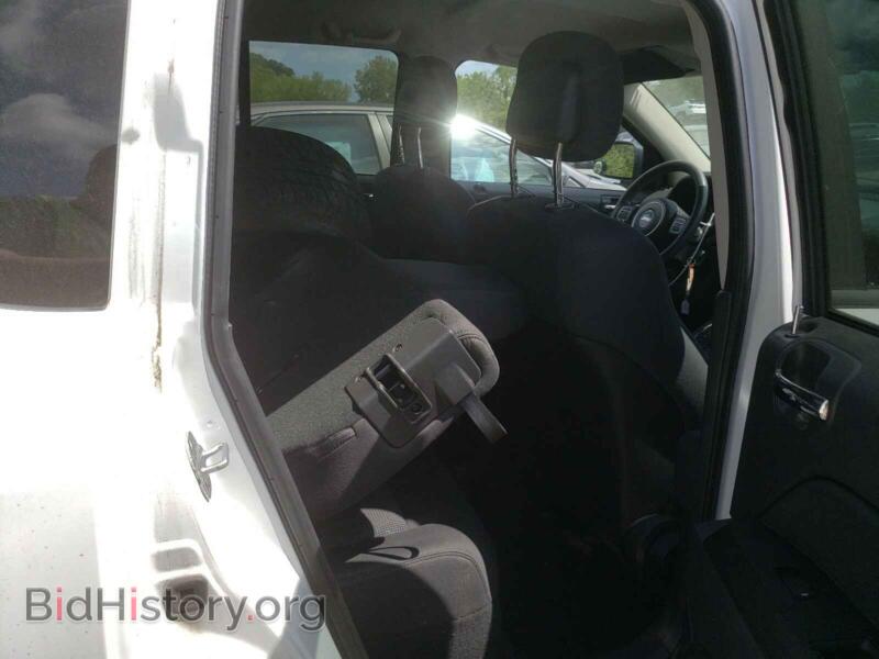 2012 Jeep COMPASS (VIN 1C4NJDBB1CD650624) — фото 6 из 10