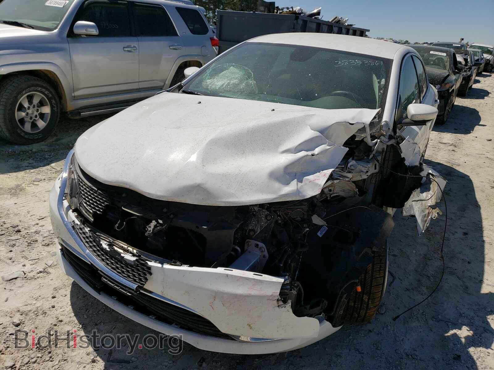 2015 CHRYSLER 200 - VIN: 1C3CCCAB7FN578702 - Фото 2