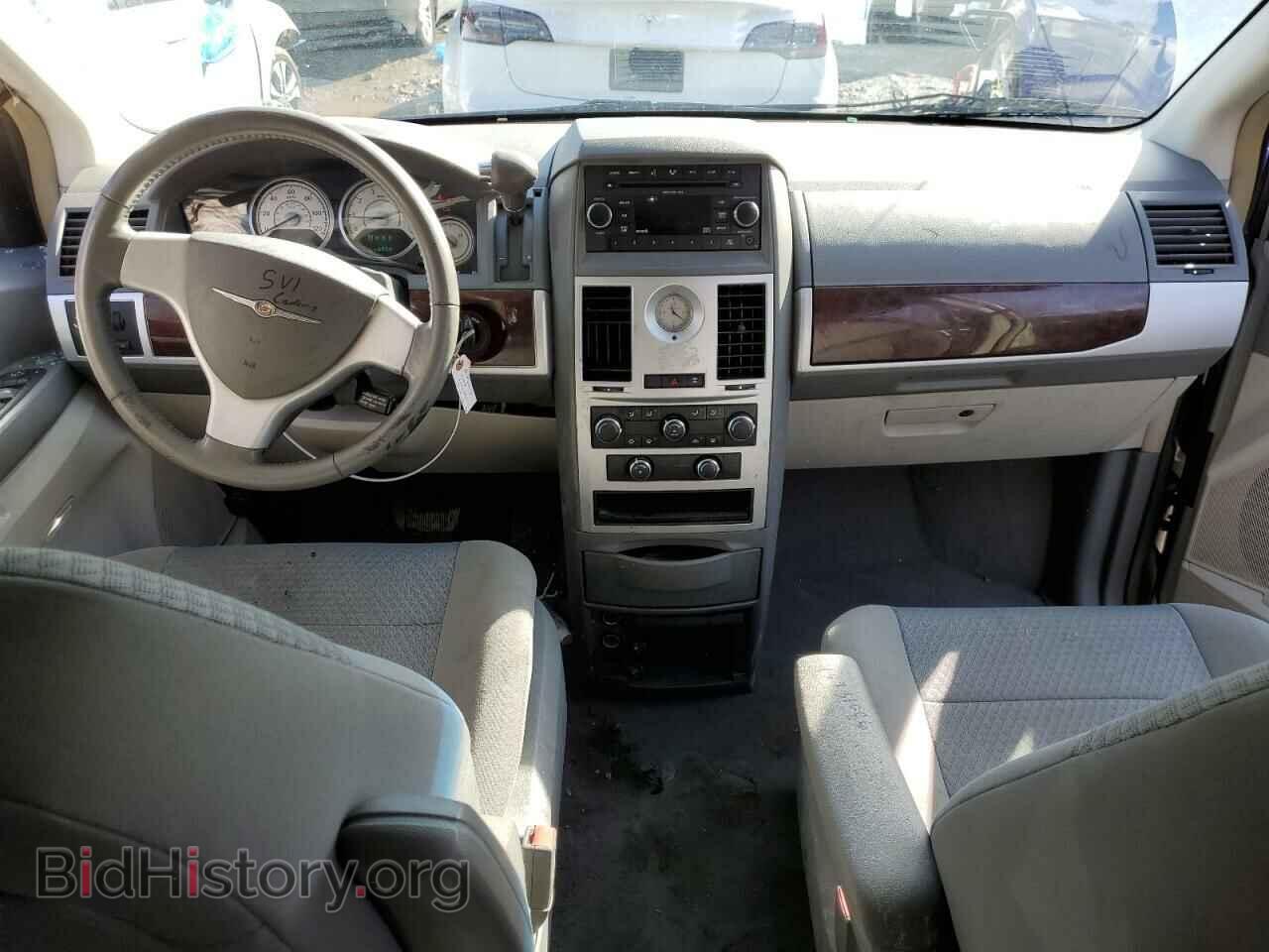 2009 CHRYSLER MINIVAN - VIN: 2A8HR54199R674636 - Фото 8