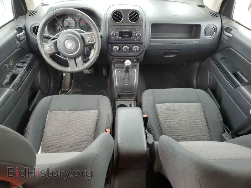 2012 Jeep COMPASS (VIN 1C4NJCEB2CD685341) — photo 8 of 13