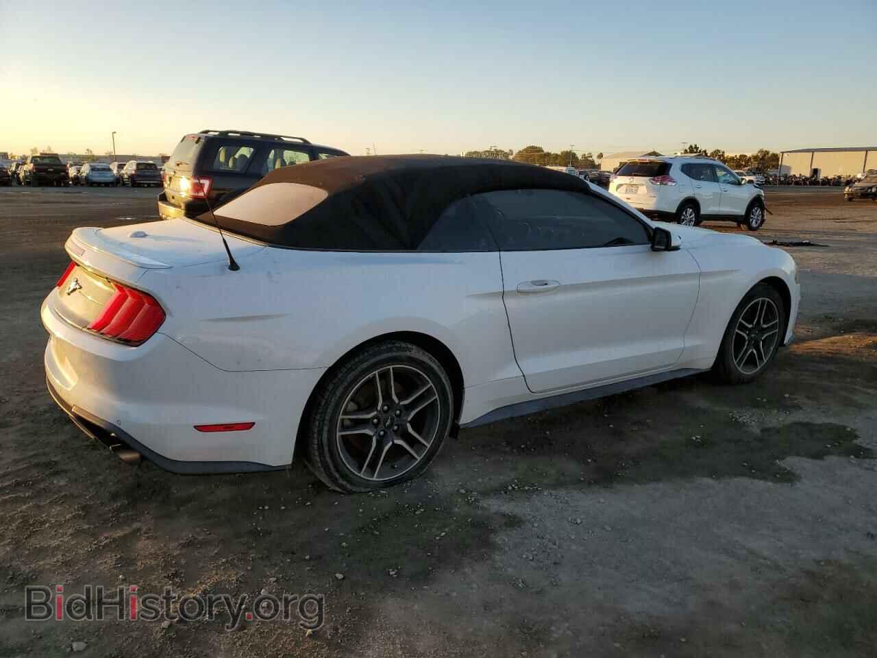 2018 FORD MUSTANG - VIN: 1FATP8UH1J5110315 - Фото 3