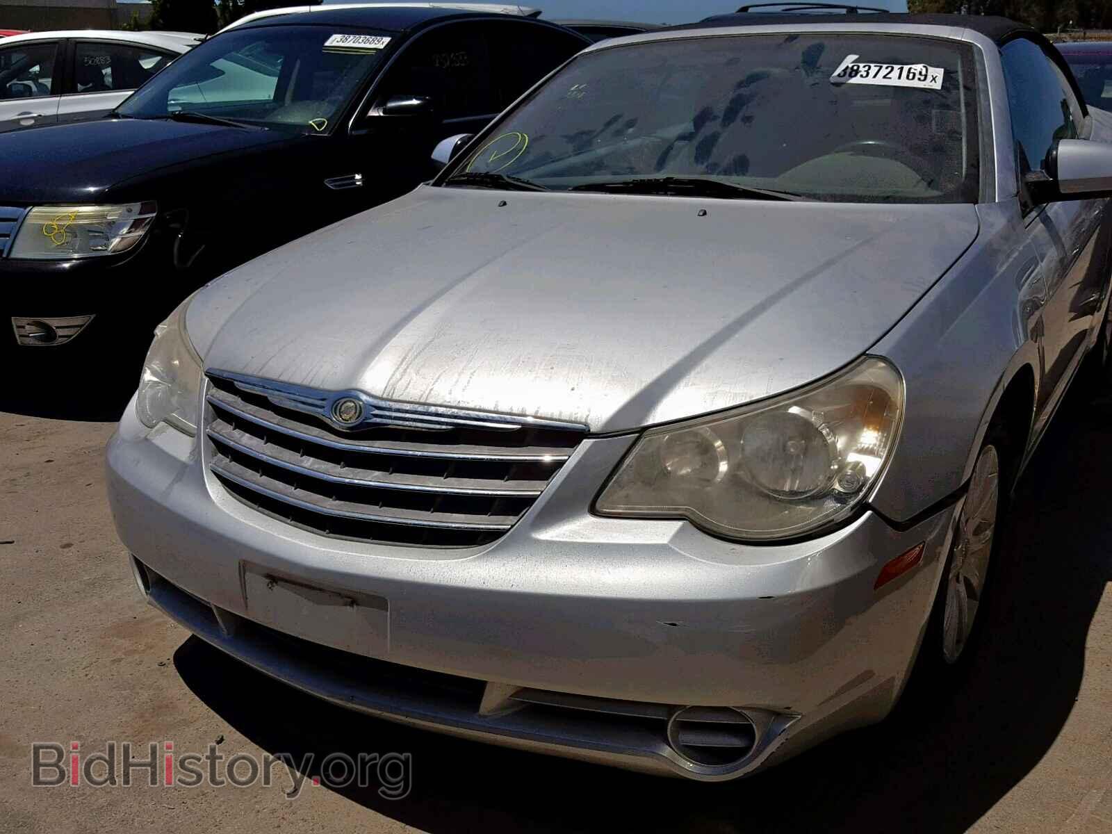 2010 CHRYSLER SEBRING - VIN: 1C3BC5ED7AN216686 - Фото 2
