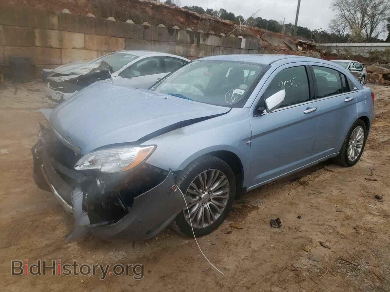 2012 CHRYSLER 200 - VIN: 1C3CCBCG3CN217627 - Фото 2