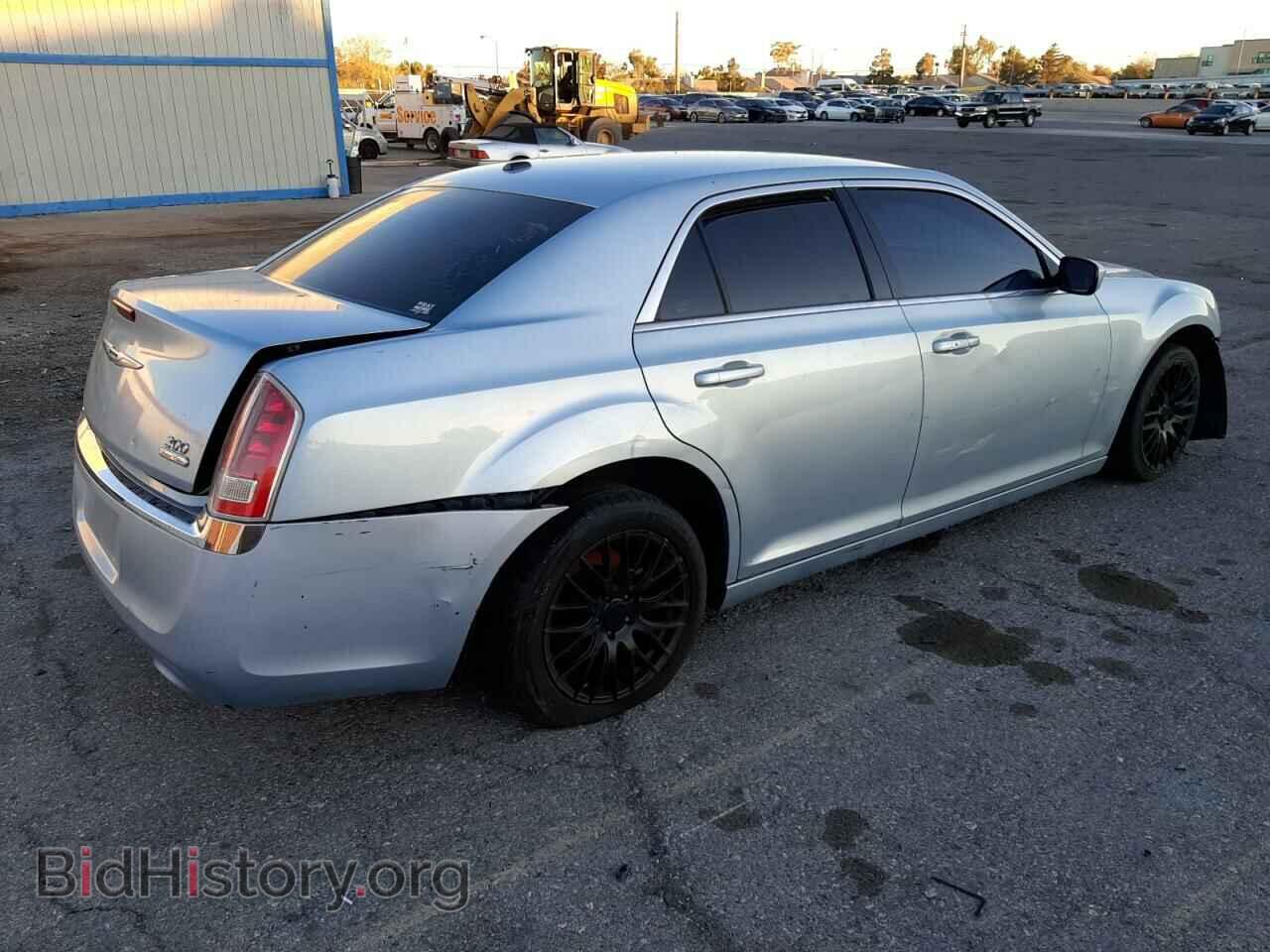 2013 CHRYSLER 300 - VIN: 2C3CCAAG2DH630453 - Фото 3