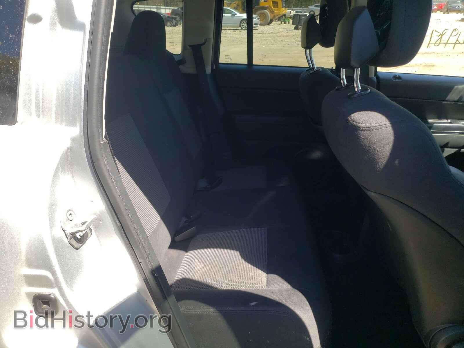 2011 JEEP COMPASS - VIN: 1J4NT1FA0BD287493 - Photo 6