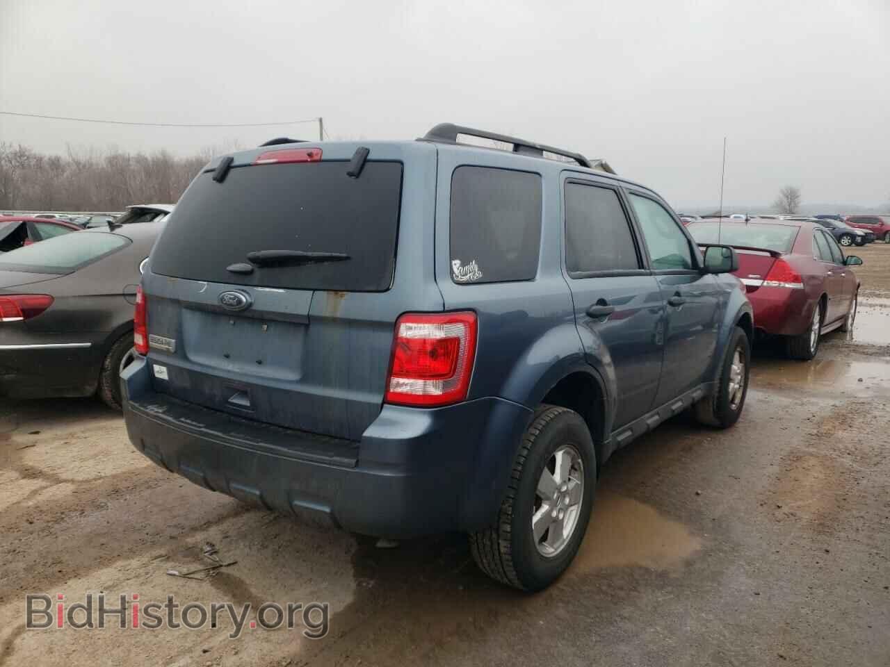 2011 FORD ESCAPE - VIN: 1FMCU0D77BKC22207 - Фото 3