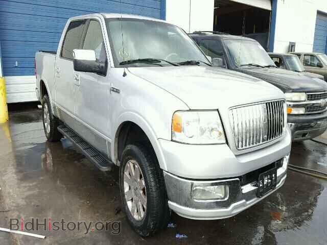 Photo 5LTPW185X6FJ01729 - LINCOLN MARK LT 2006
