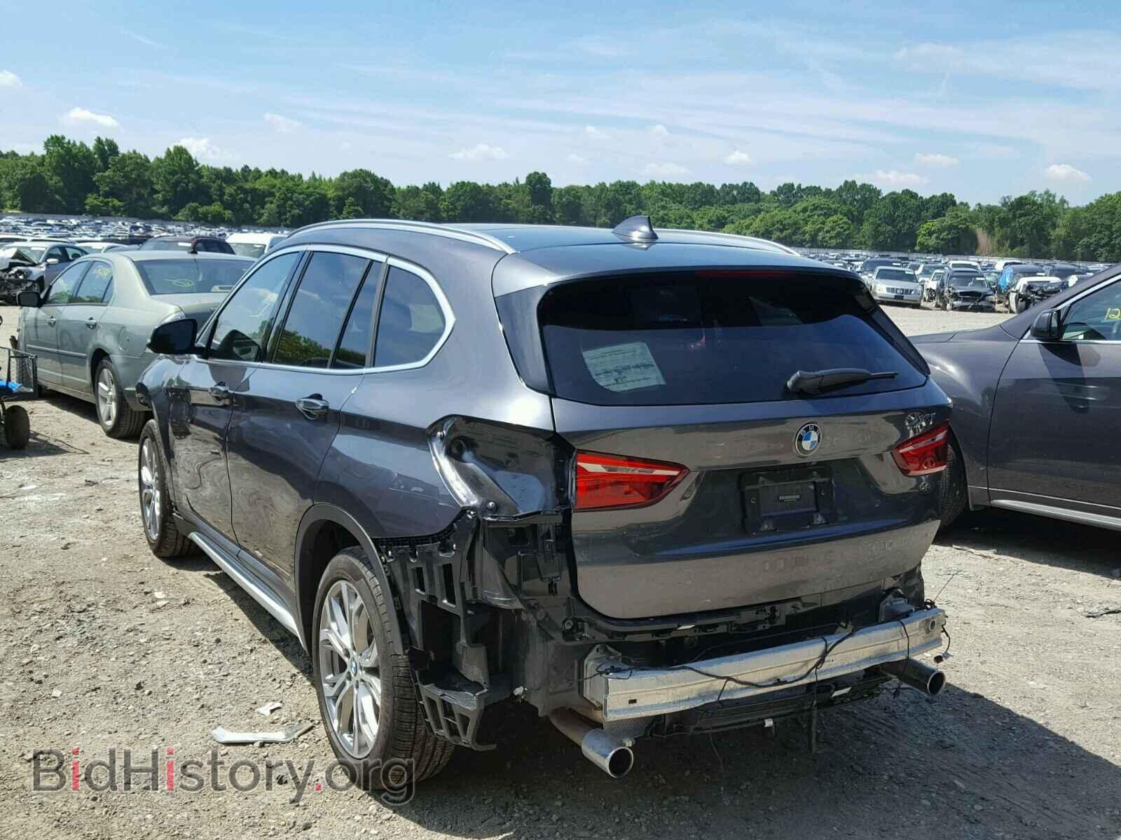 2017 BMW X1 - VIN: WBXHT3Z30H4A56782 - Фото 3