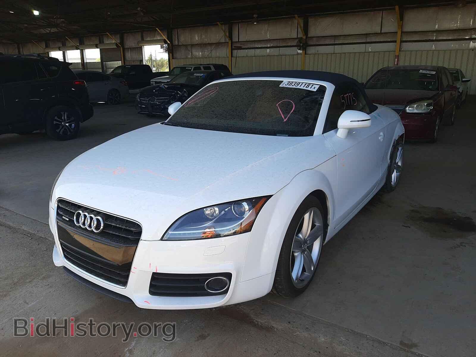 2011 AUDI TT - VIN: TRUSFAFK0B1012786 - Фото 2