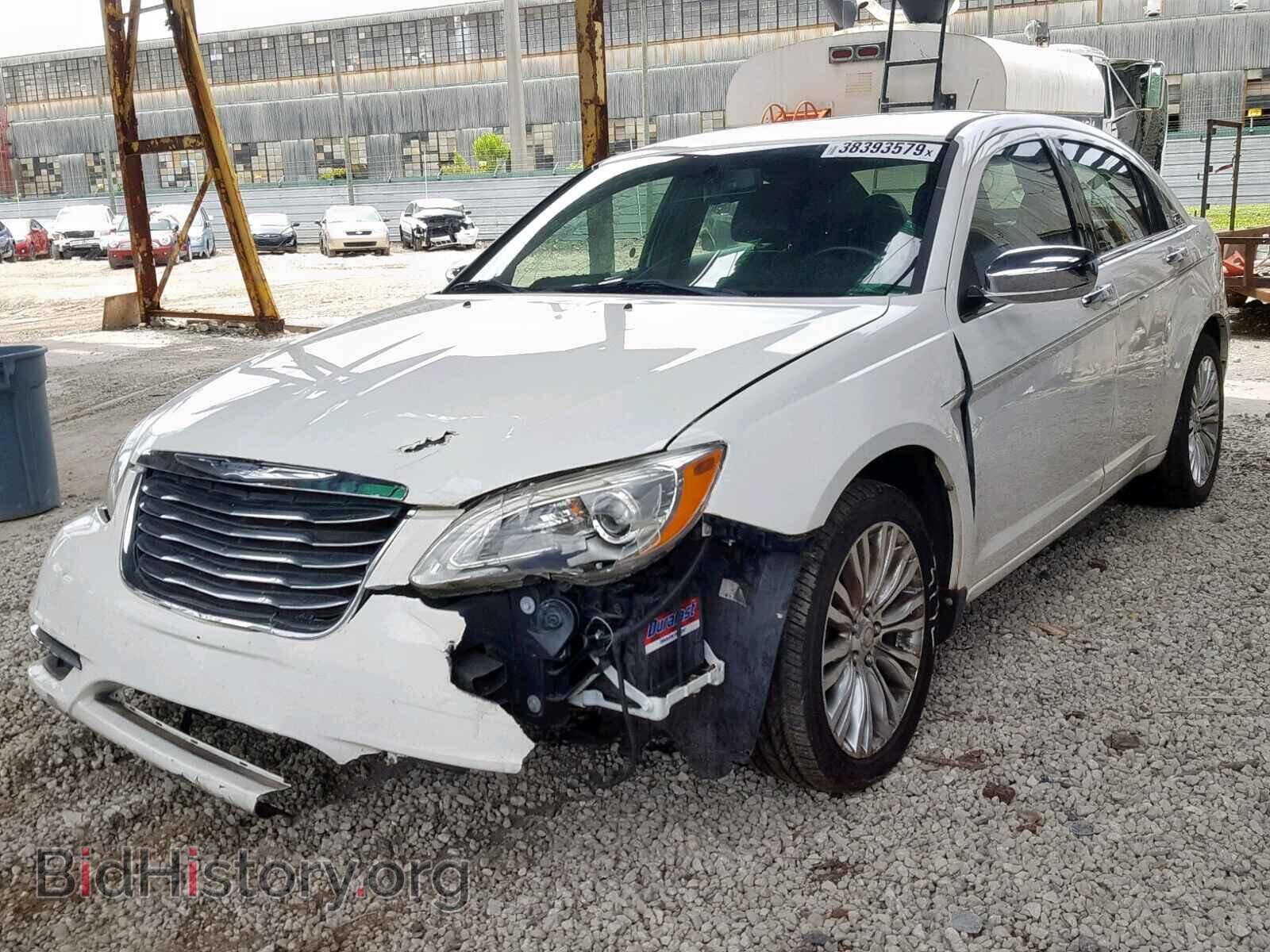2011 CHRYSLER 200 - VIN: 1C3BC2FB4BN501181 - Фото 2