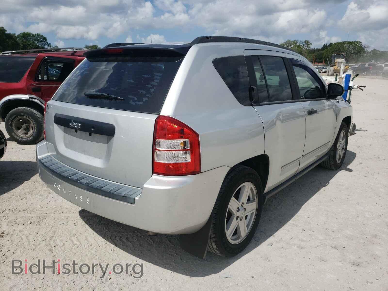 2008 JEEP COMPASS - VIN: 1J8FT47W68D752947 - Photo 4