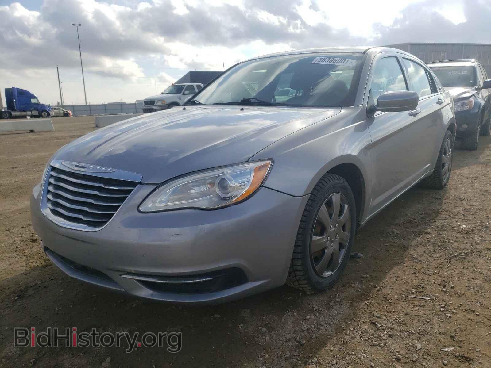 2013 CHRYSLER 200 - VIN: 1C3CCBAB7DN524372 - Фото 2