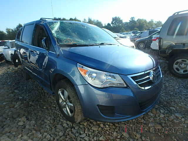 Photo 2V4RW3DG0BR717639 - VOLKSWAGEN ROUTAN 2011