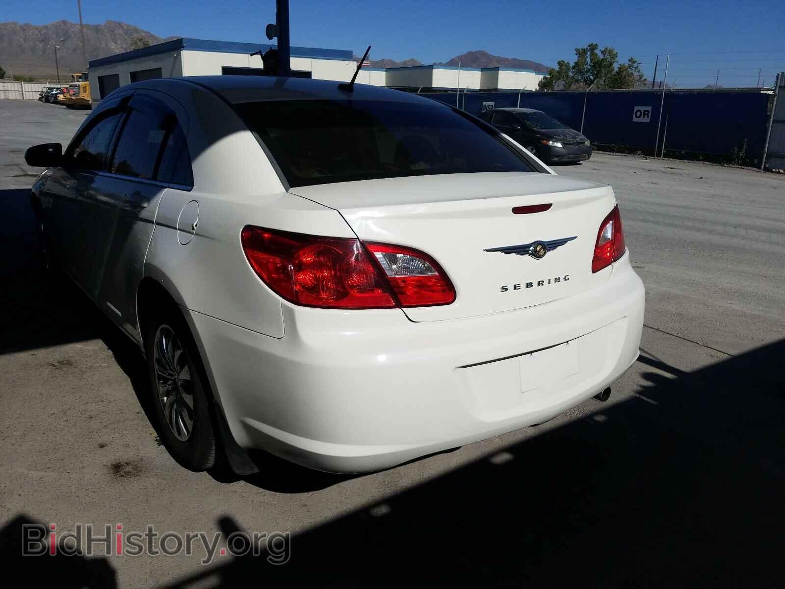 2010 CHRYSLER SEBRING - VIN: 1C3CC4FB1AN213763 - Фото 3