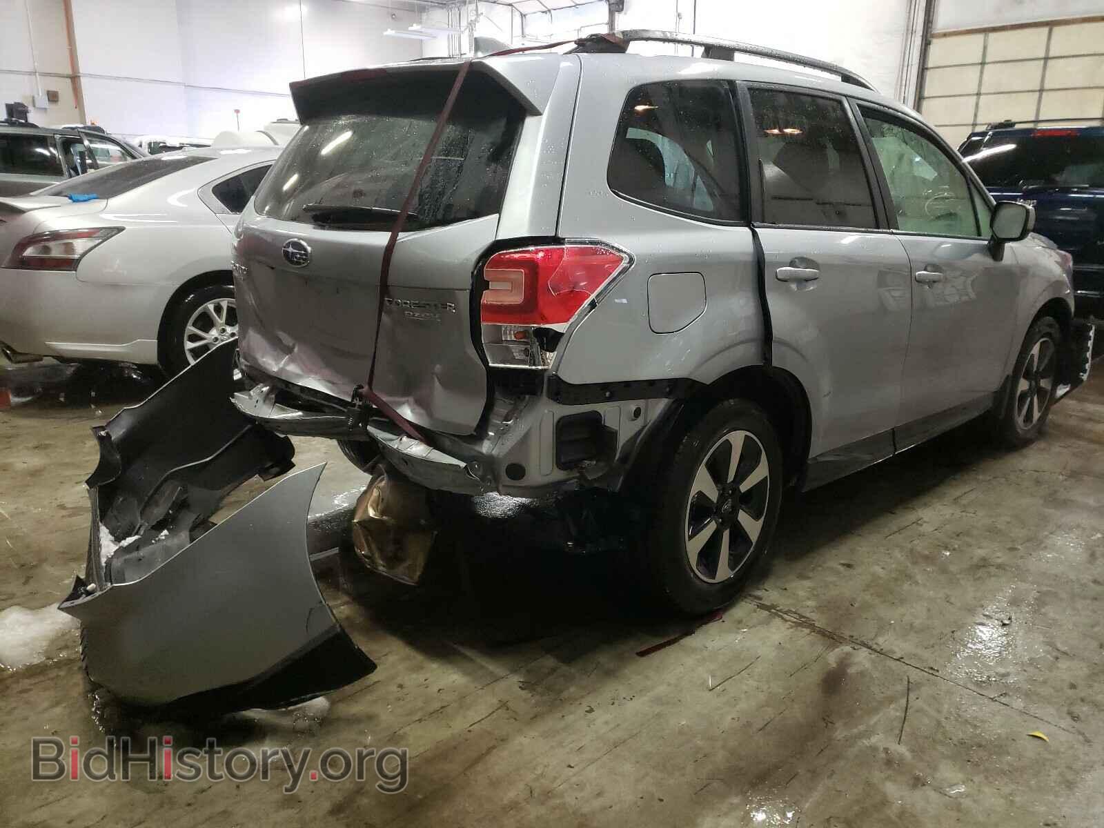 2017 SUBARU FORESTER - VIN: JF2SJAEC8HH549328 - Фото 4