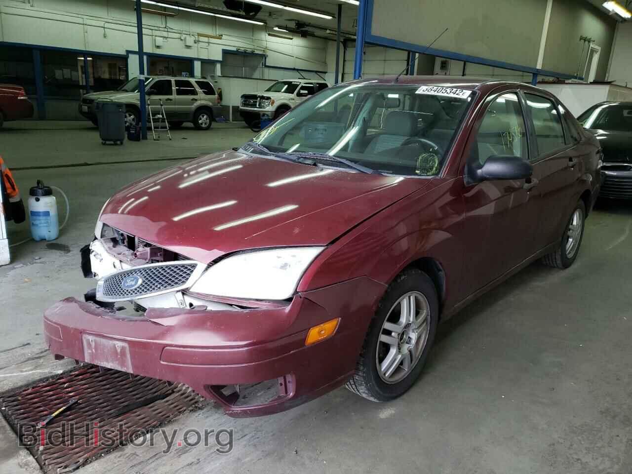 2007 FORD FOCUS - VIN: 1FAFP34N17W104295 - Фото 2